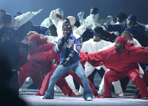 Kendrick Lamar bei der Halftime Show des Super Bowls 2025